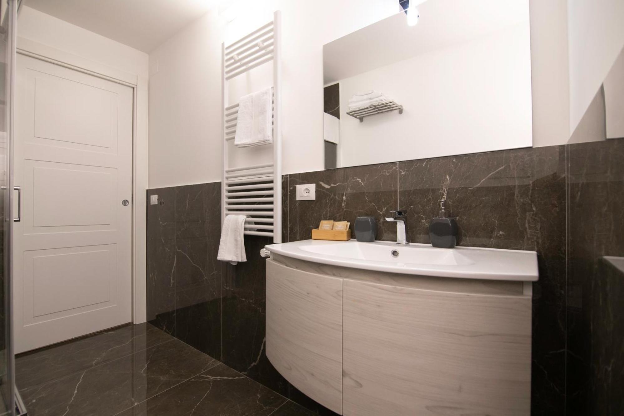 Villareale47 Luxury Suites & Rooms Palermo Kültér fotó